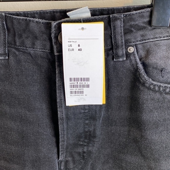 H&M Button Fly Distressed Jean Skirt Mini - Picture 7 of 7